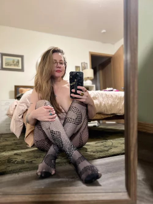 Come see what’s behind my legs by thekinkycherries