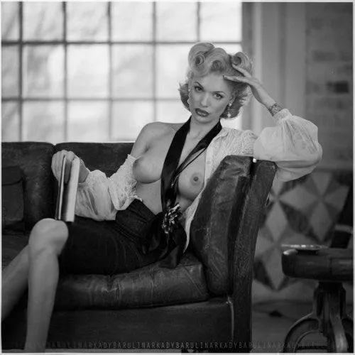 couch posted by frank461974