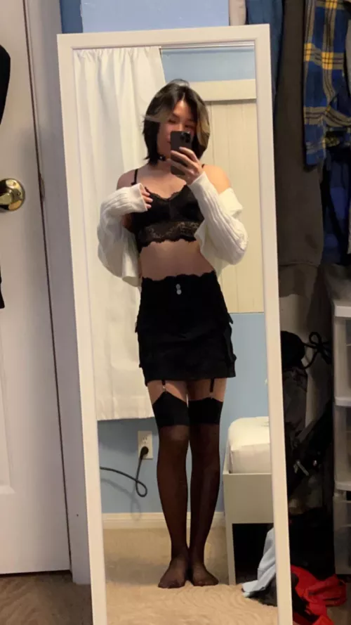 Does black suit me? by bunbunxhand