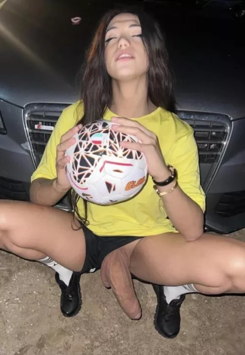 drop a ❤️ if i can send you dick pics like this 🤤 by WhichOrange7159