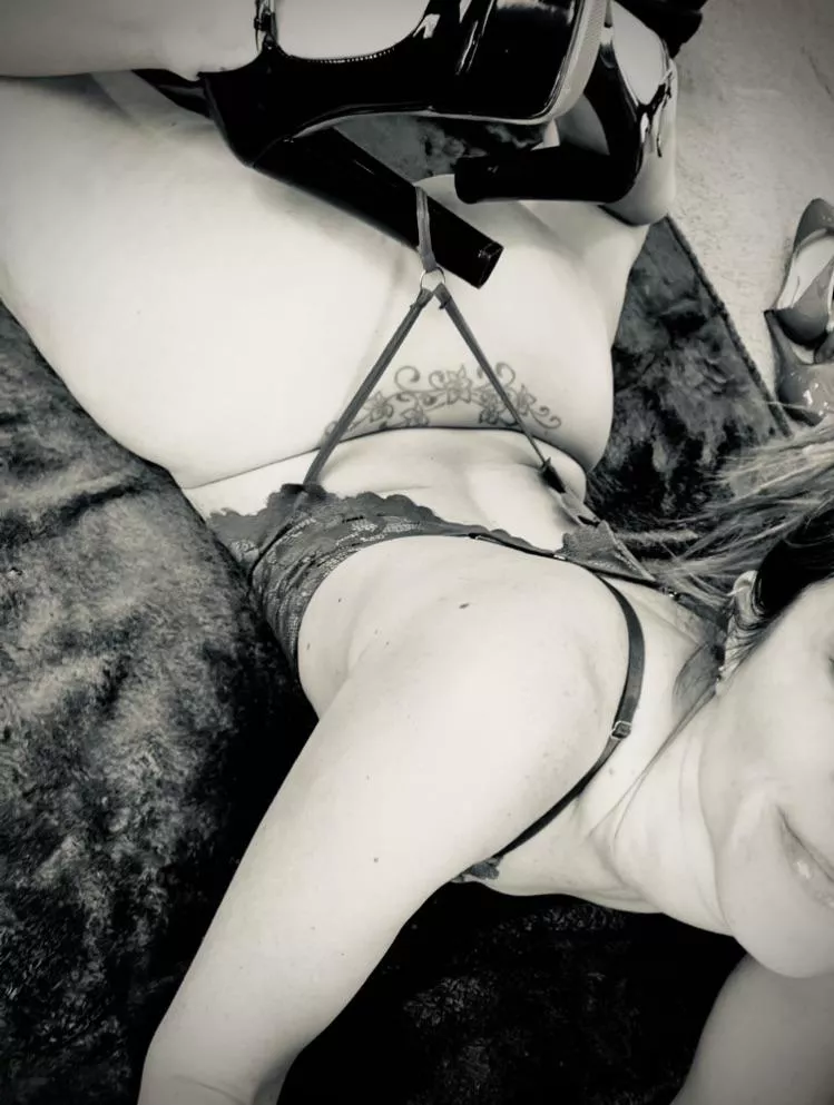 Floss anyone? posted by New-Panda-4202