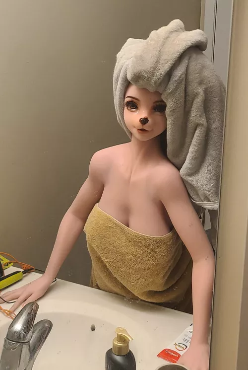 Getting cleaned by thatkurokitsune