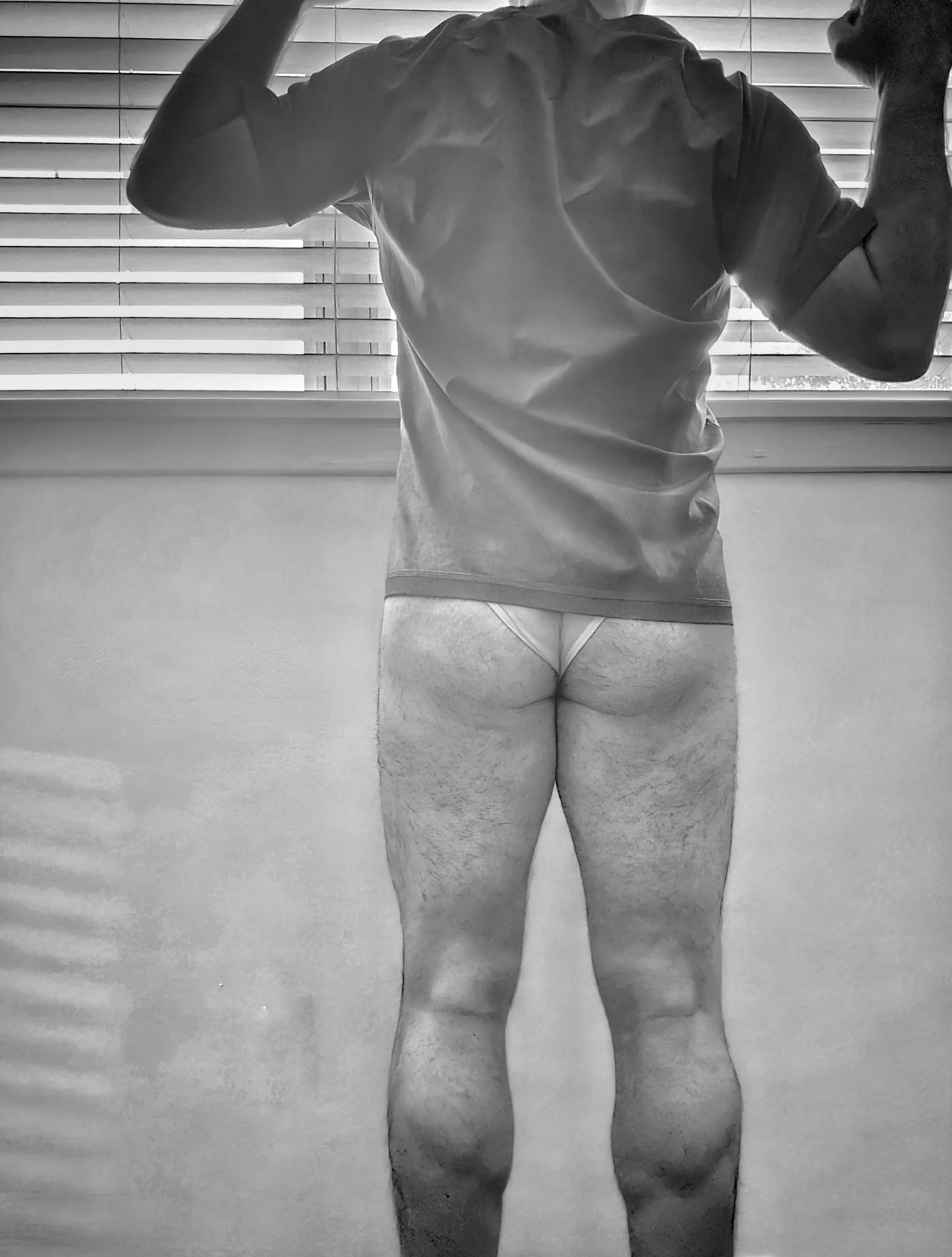 Getting ready for work. (48/ posted by paltandsepa