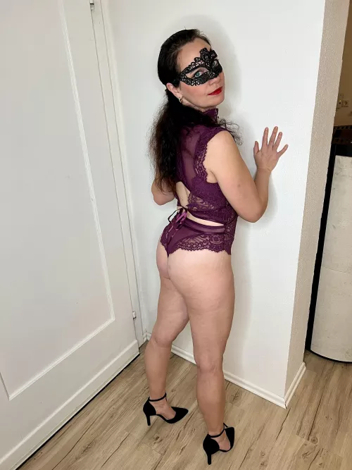 guess if i'm shy or not by kinkywifey86