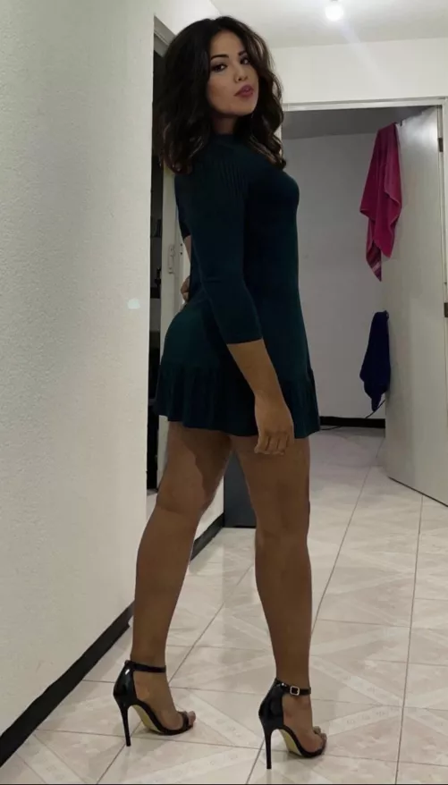 I feel so sexy on this outfit 😍 by Major-Cup9219