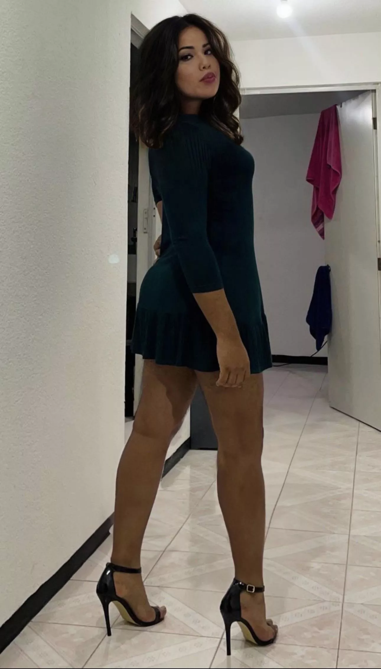 I feel so sexy on this outfit 😍 posted by Major-Cup9219