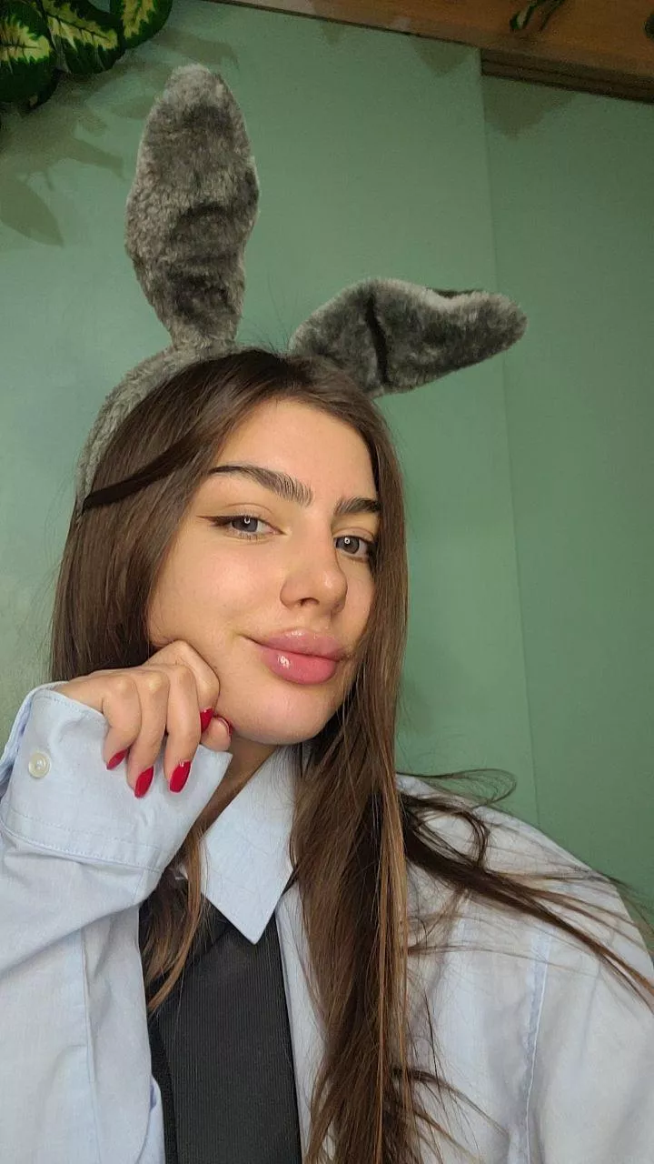 i heard they give out free complenets here posted by Cute_Shizuka