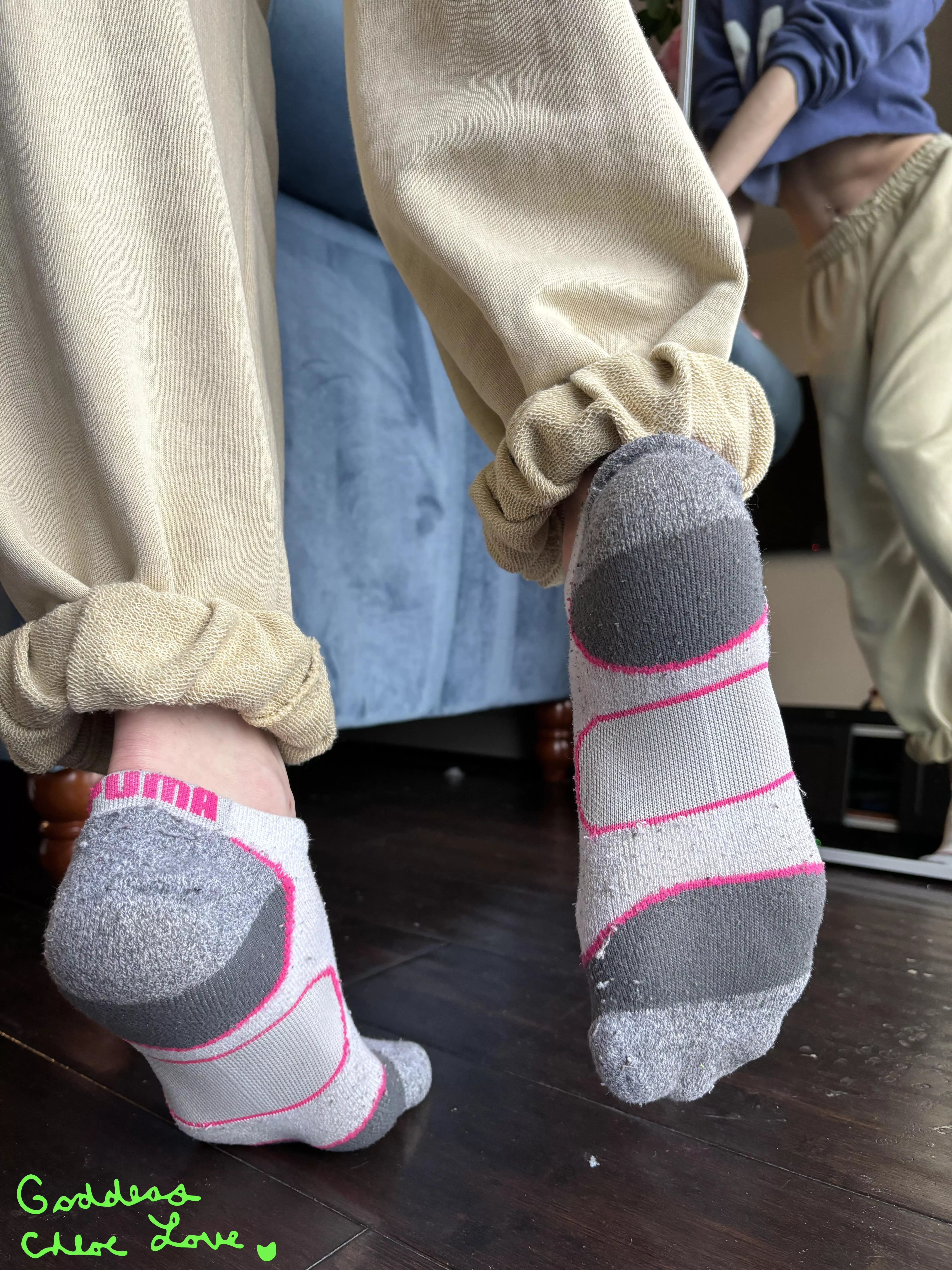 I love the pink details [F] posted by Goddess_ChloeLove