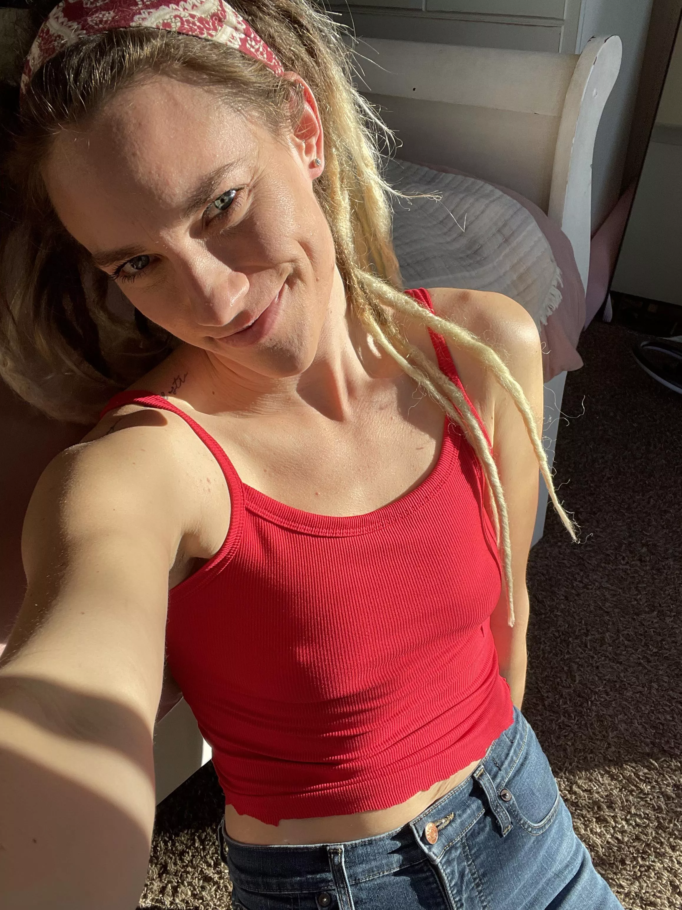 I think red is my color posted by siennajuneofficial