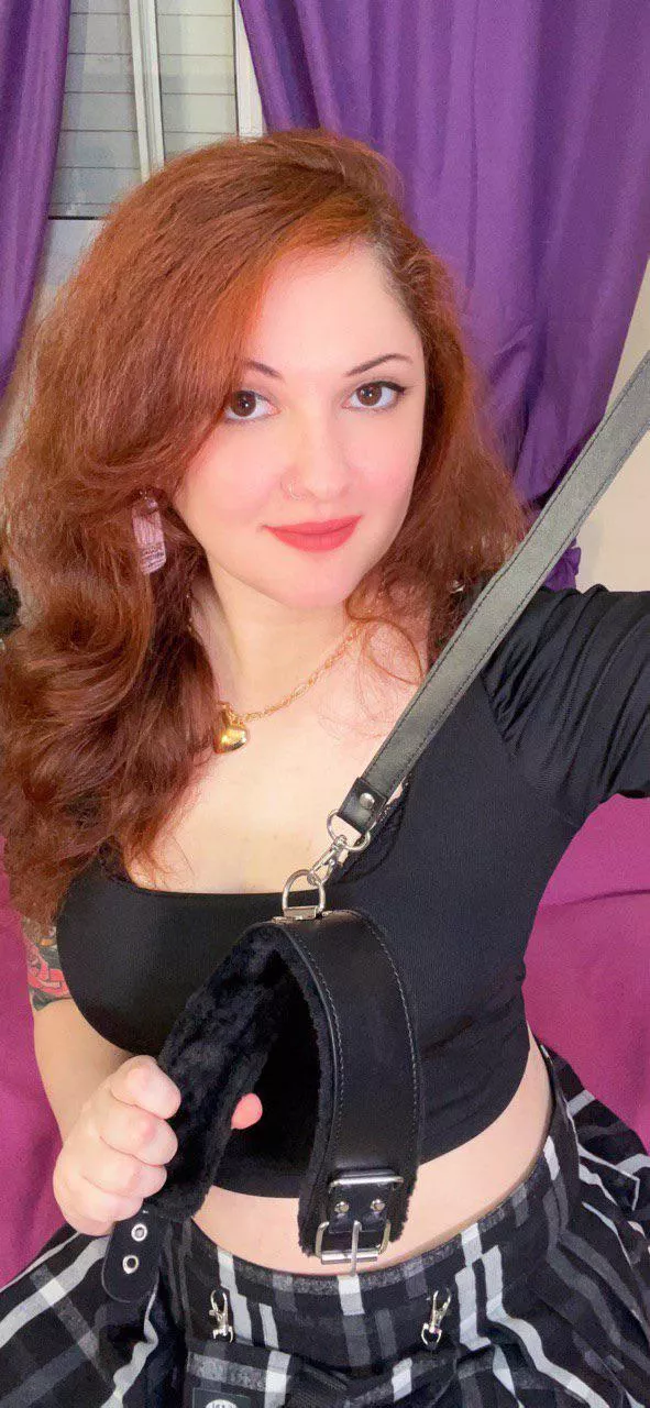 I'll walk you around the house on your bitch leash [F] posted by michelle_goddess