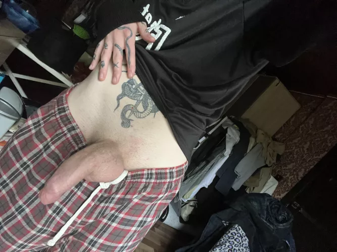 It was very difficult to keep it in my pants😰 by Internal-Spite5059