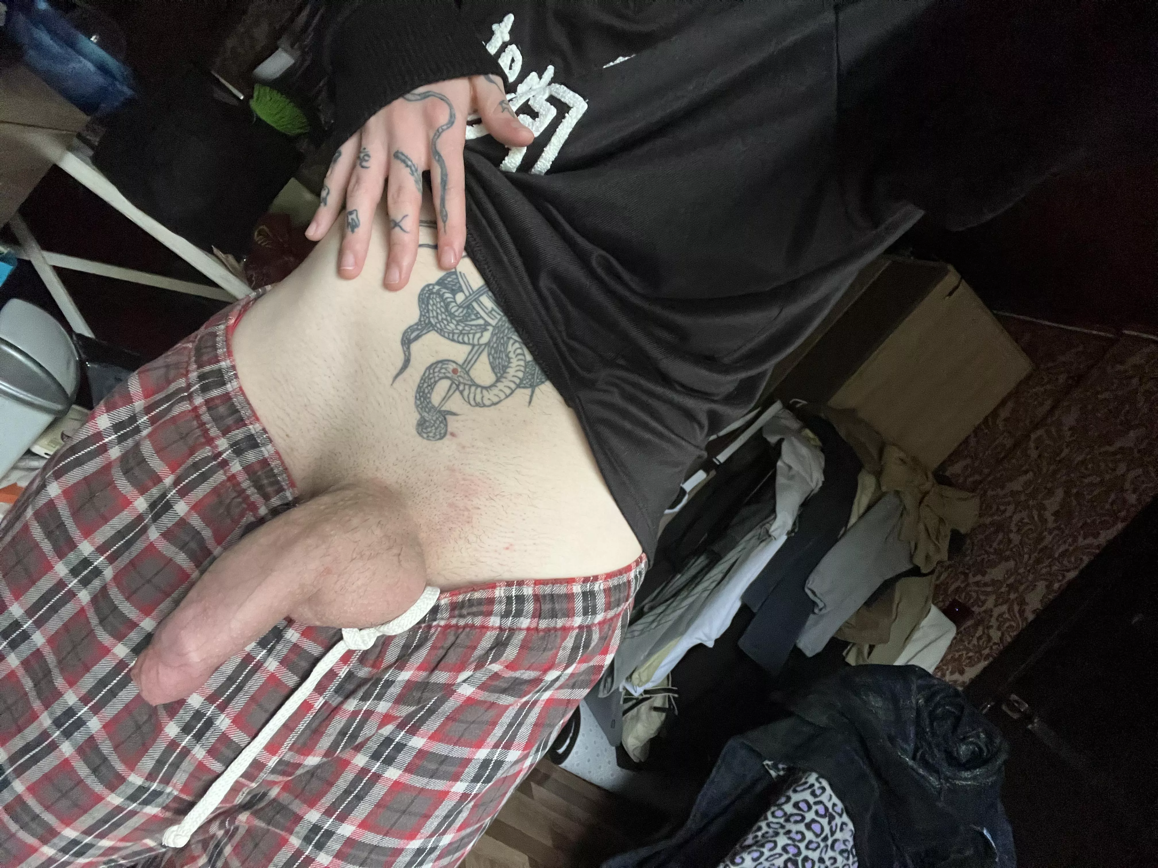 It was very difficult to keep it in my pants😰 posted by Internal-Spite5059