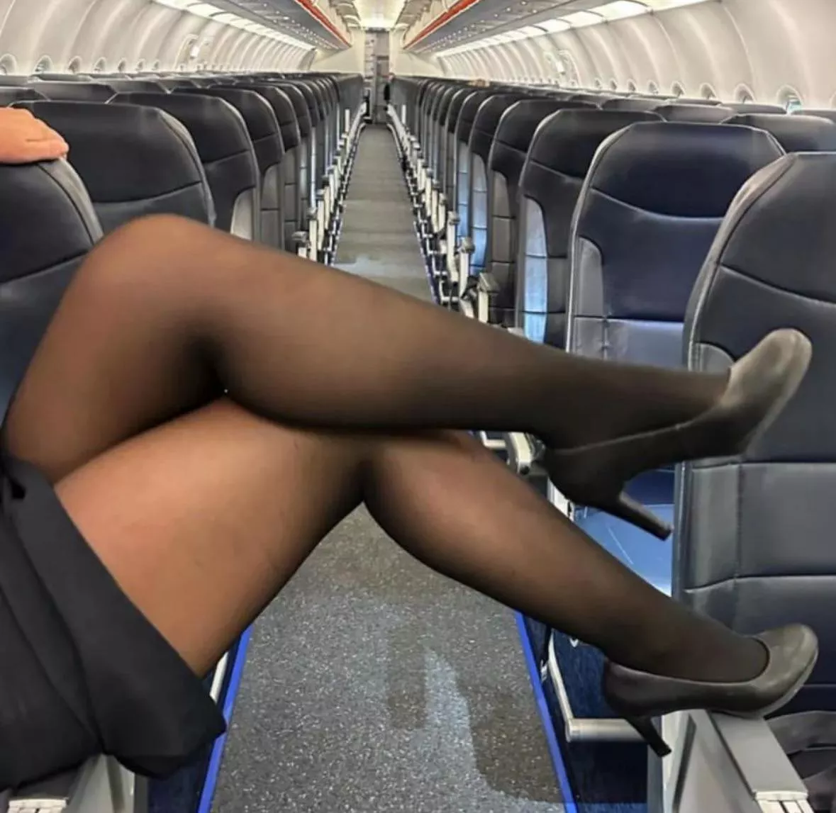 Jet legs posted by IkarusAndTheSun