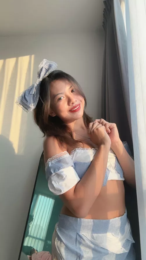 Just a little cutie wanting to brighten up your day! 😊 by FriendlyPreference23