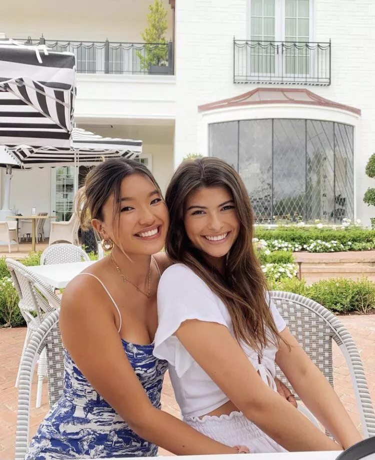 left or right? [2] posted by devilndaisies