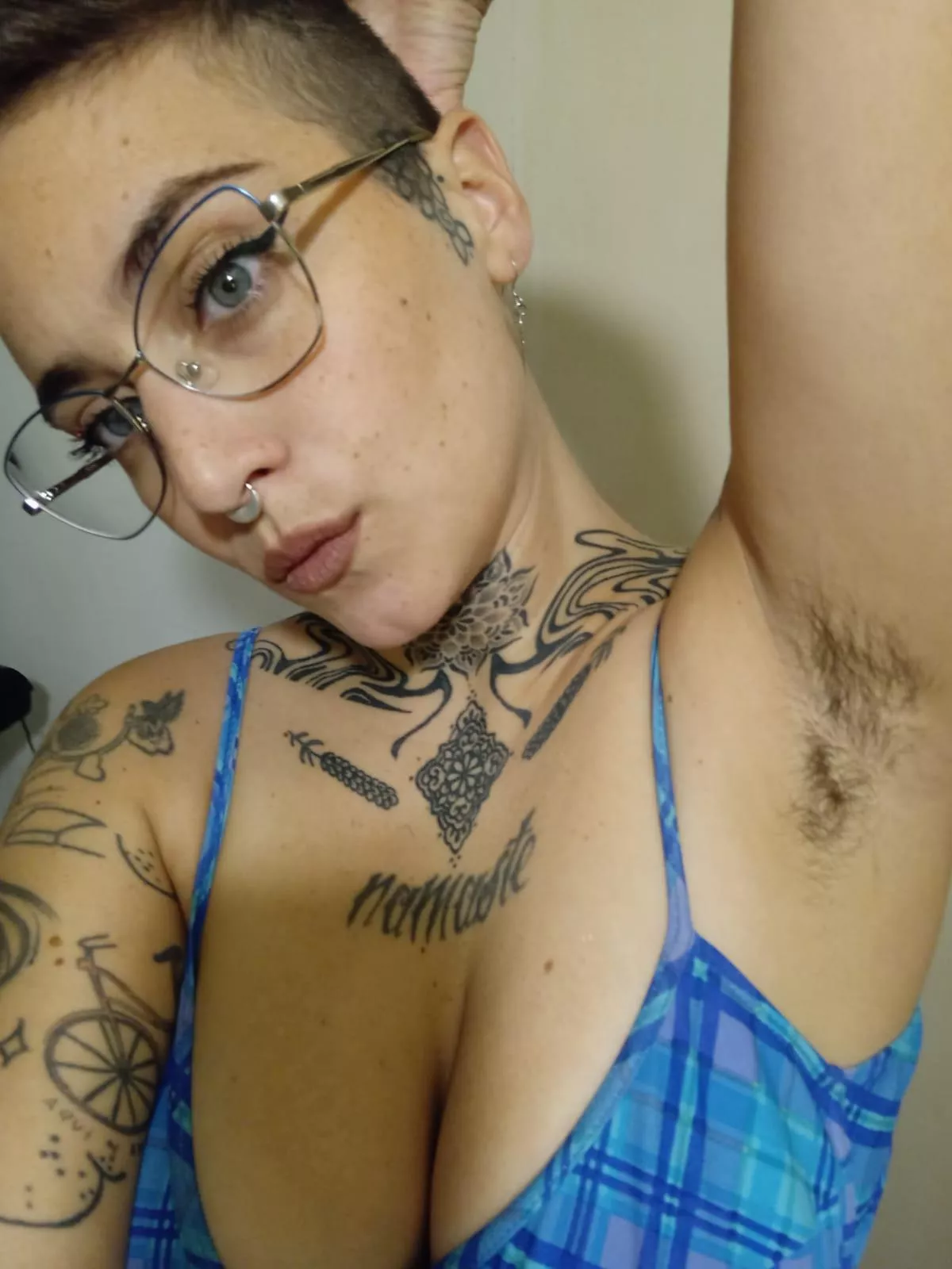 Let's lick together posted by tatooedwitch