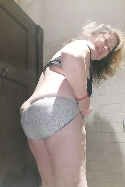My butt looks cute in my panties today by blondiedi1223