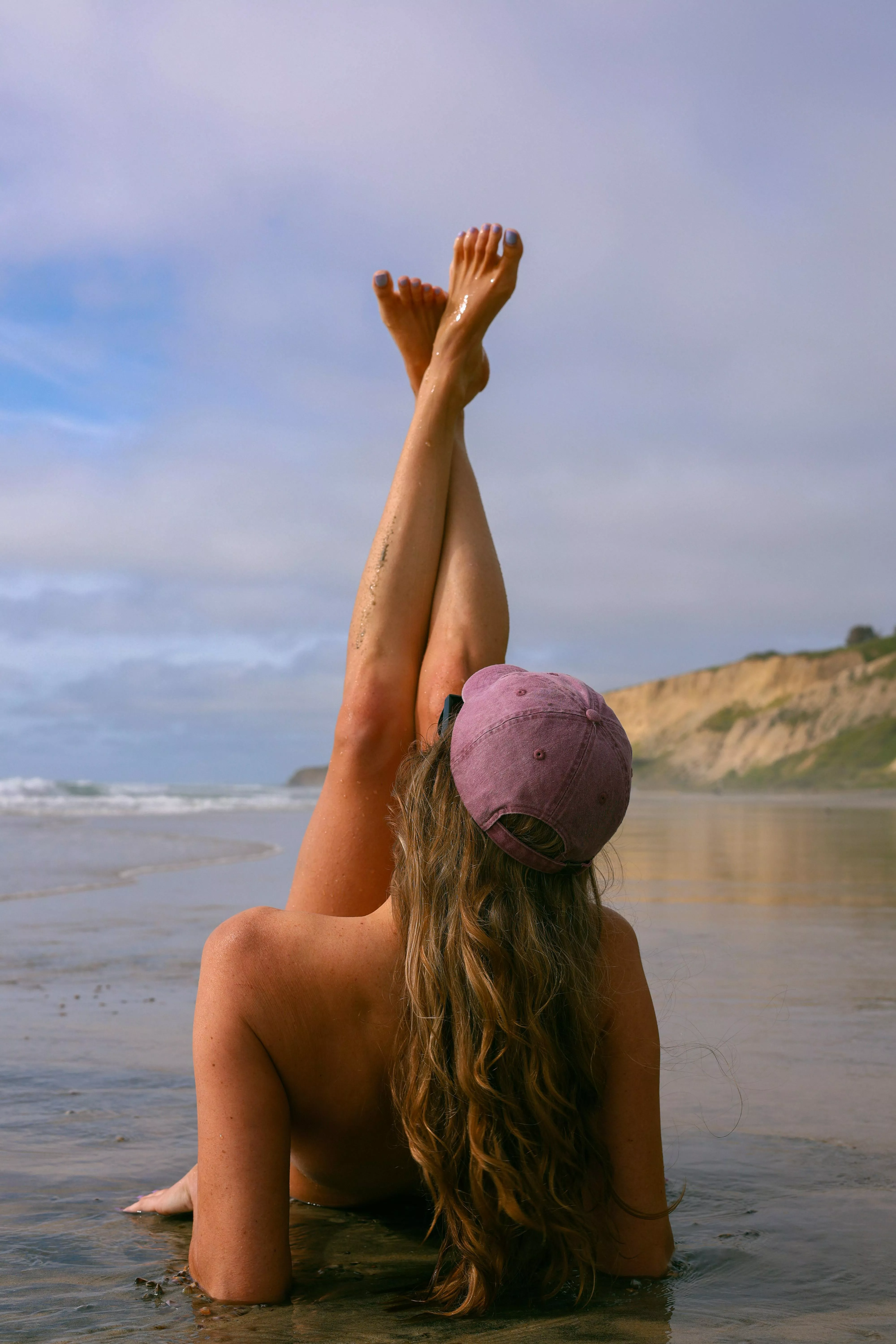 No stranger to being fully nude on the beach posted by IvyXLegs