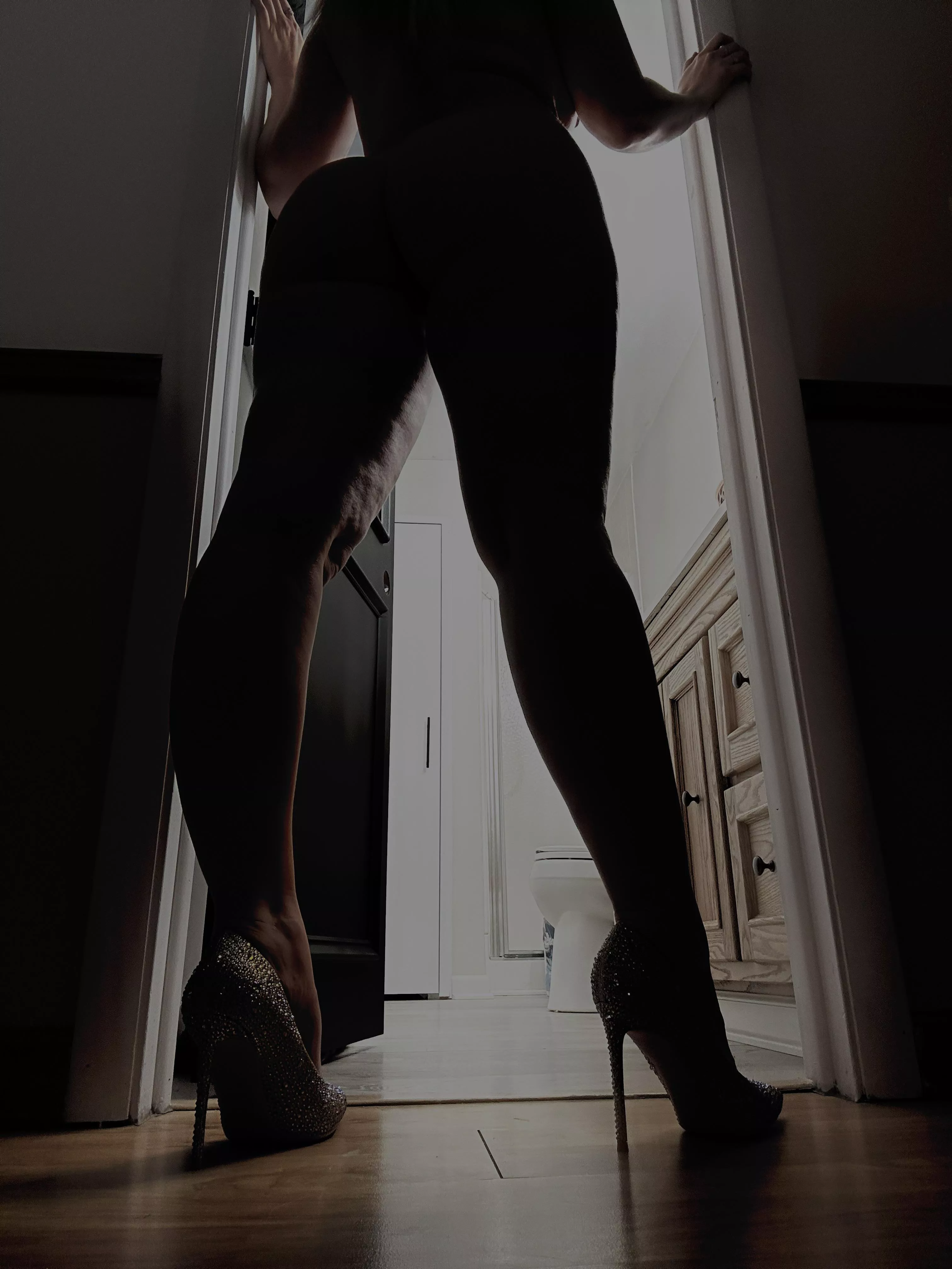 Put my ass on the sink and fuck me good [f] posted by chloeeelisexoo