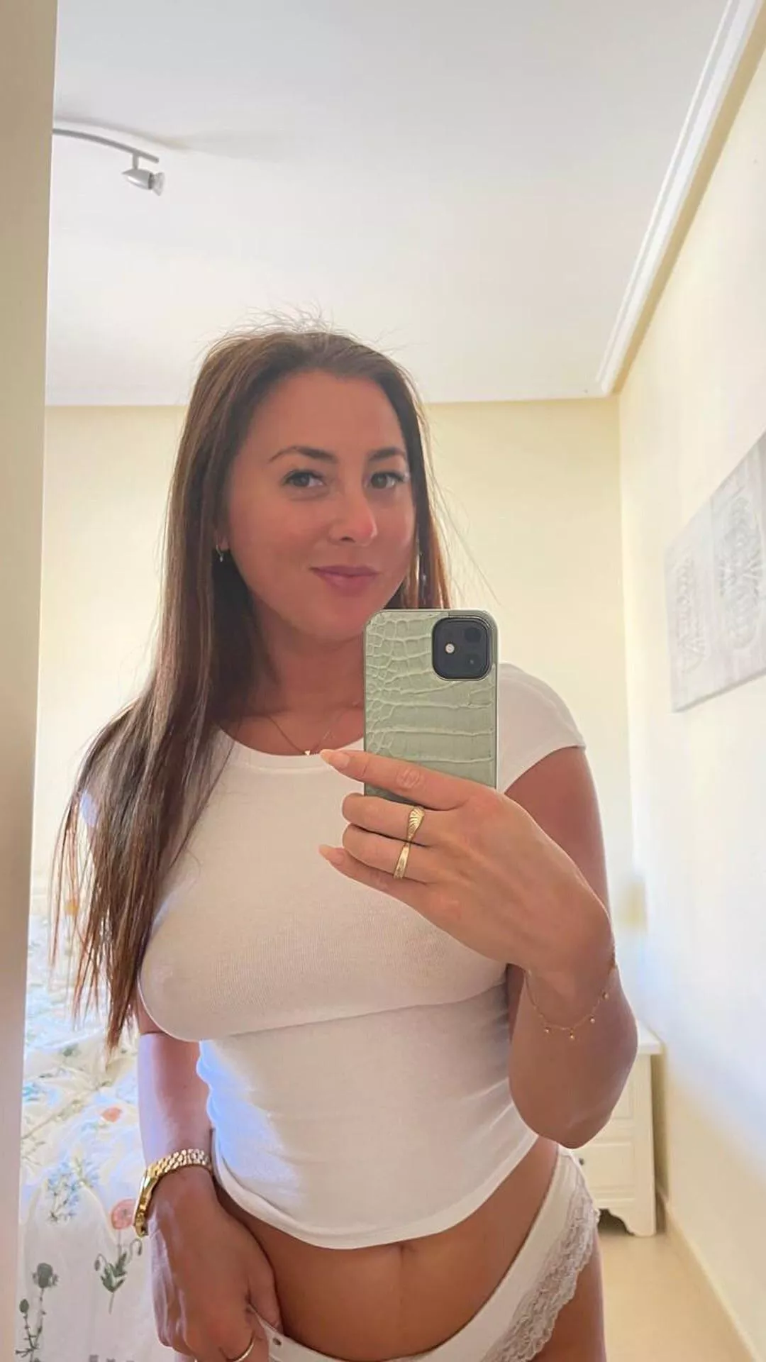 Sexig? posted by Numerous-Diver3737