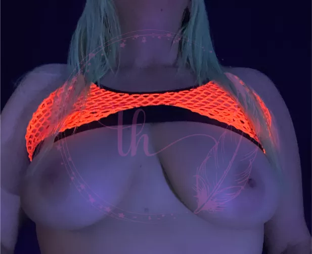 Titties need some hot cream... by TaraHeighne