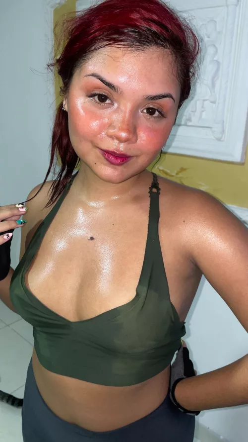 Training is the best way to raise your vibe <3 by Yoisnia