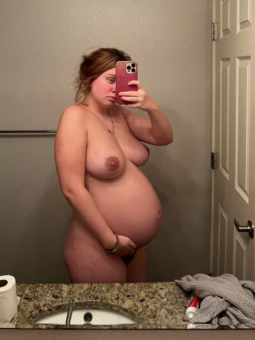 Very plump and horny by MuddyMovie