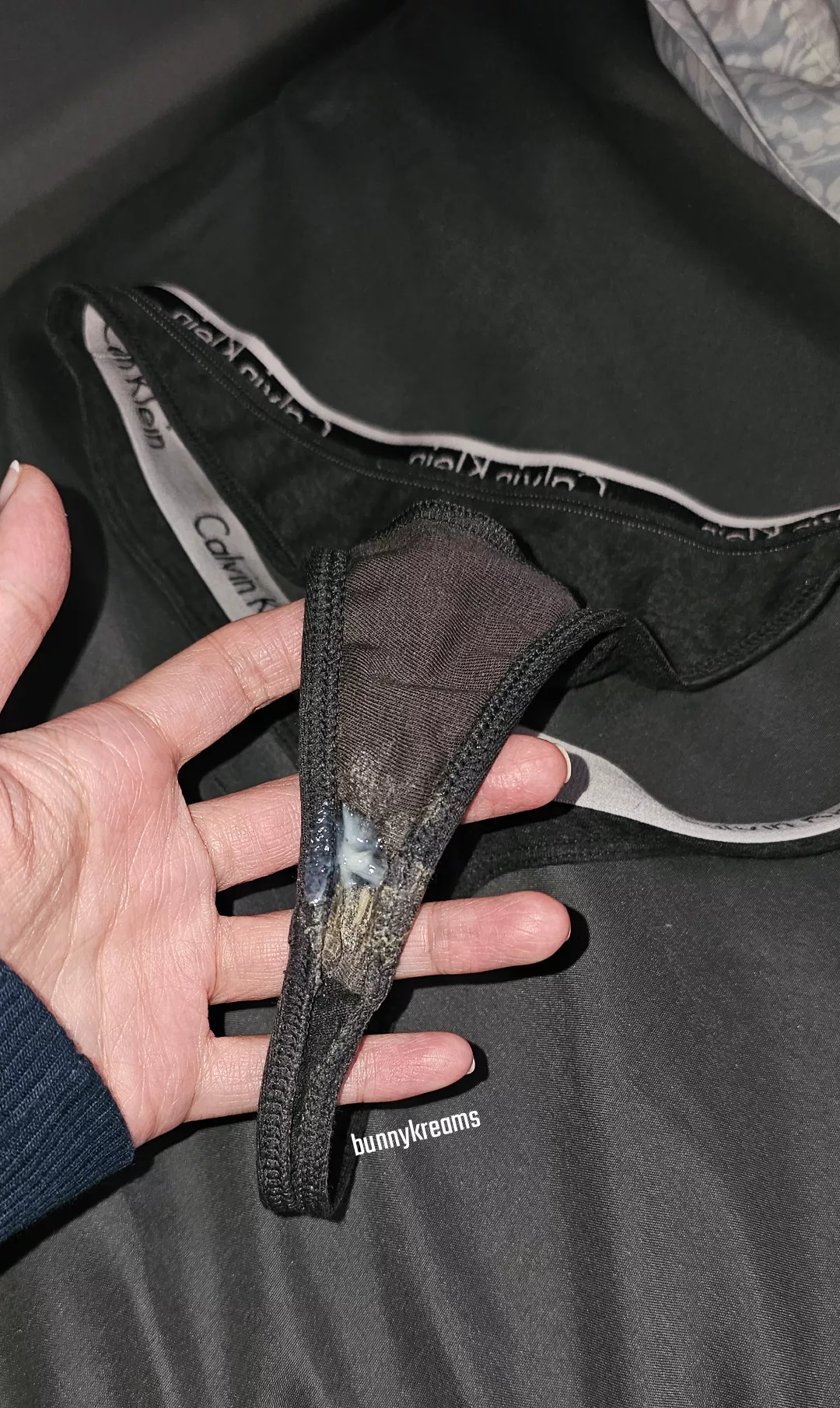 Want strong smelling panties? posted by bunnykreamss