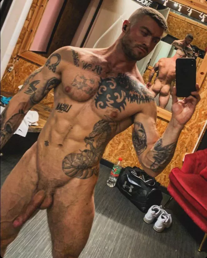 What caught your eye first 😏 posted by James567326