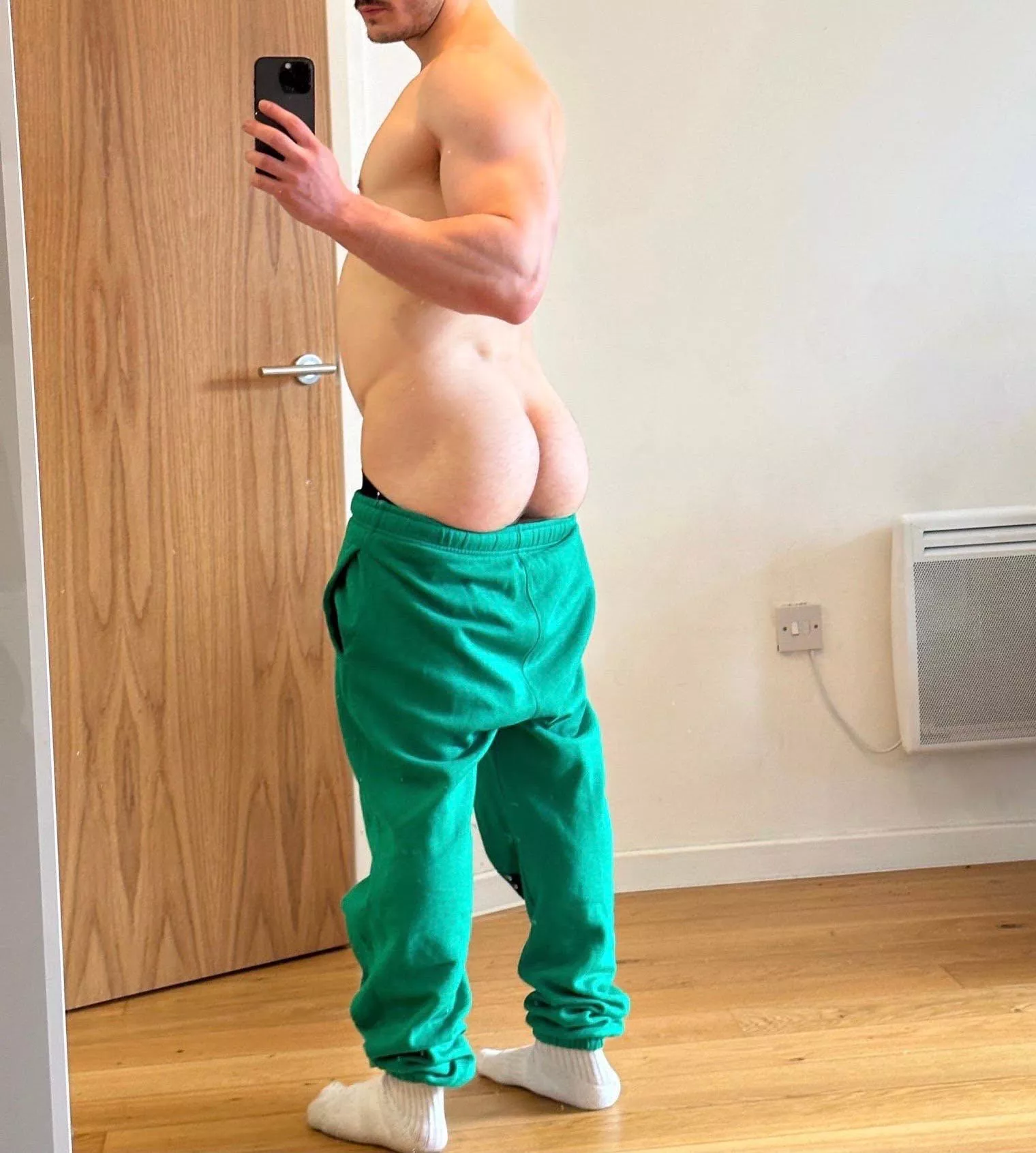 Who’s up for a great fuck? posted by Heavy-Contribution37