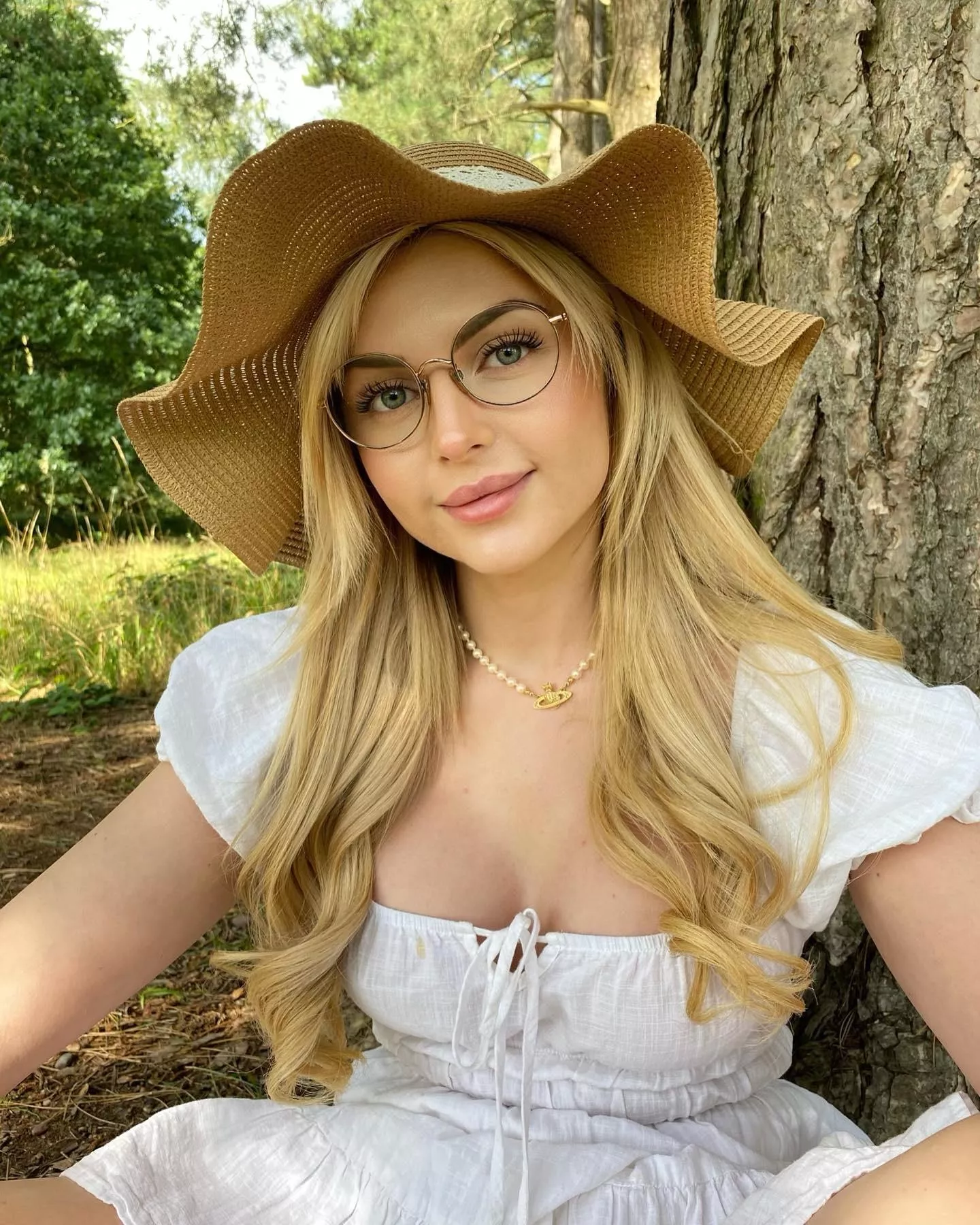 Would you creampie me in the woods? posted by Buttercake_Blondie