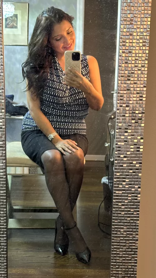 Your favorite pantyhose milf by LatinaSeven7