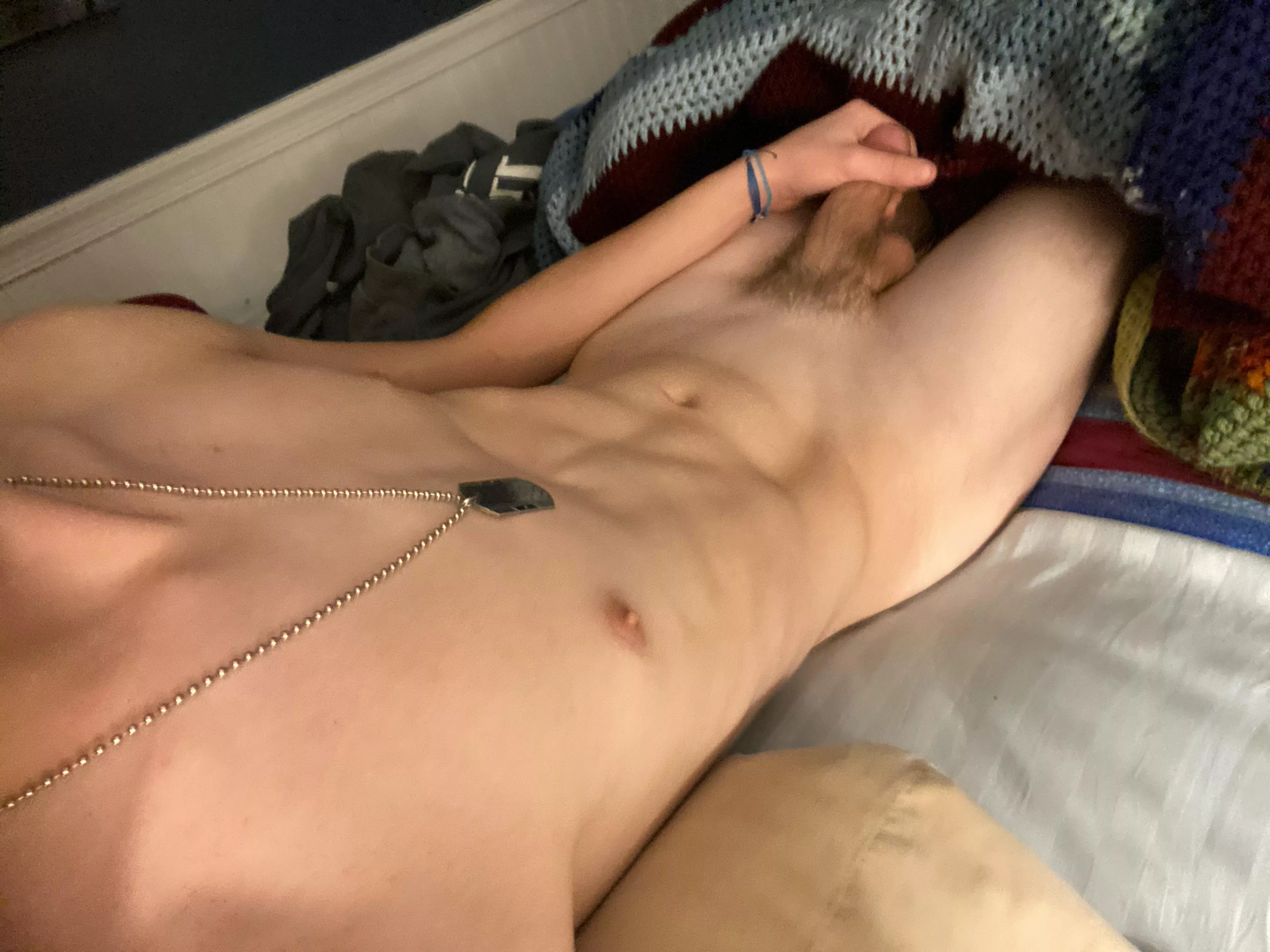 18 m USA hmu if your fit with a pic posted by Several_Rip9507