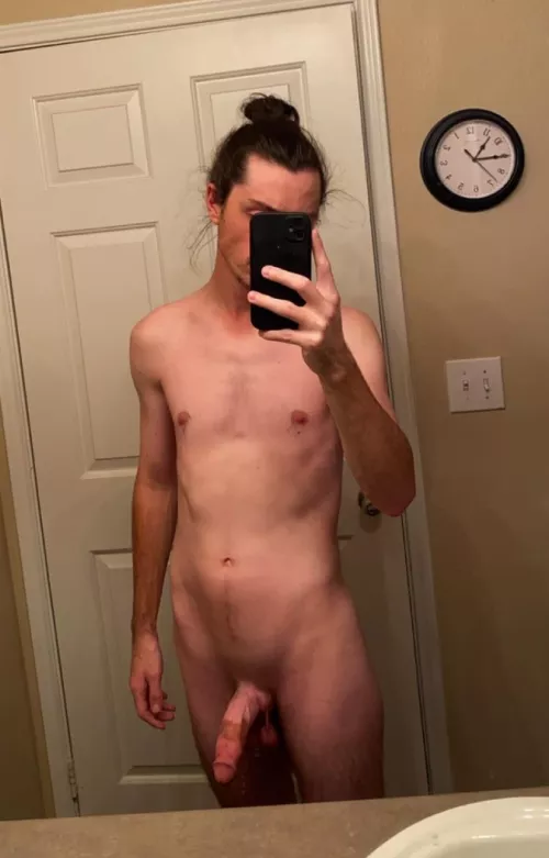 26(m) how do i look? trying to put on more weight by warmrainydayz