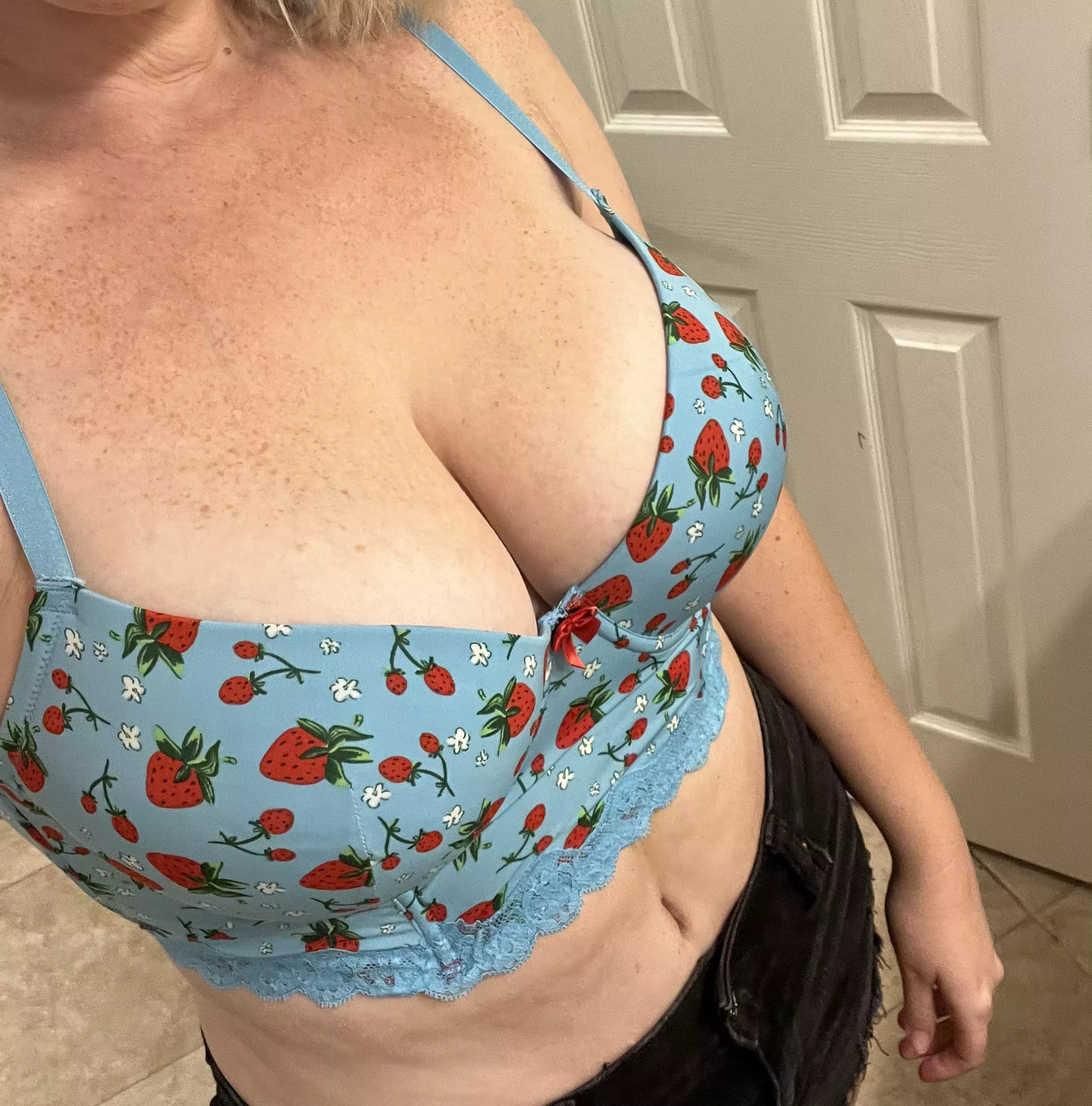 33F Hotwife in South Florida. Outfit for her play date today. posted by OkKick8629