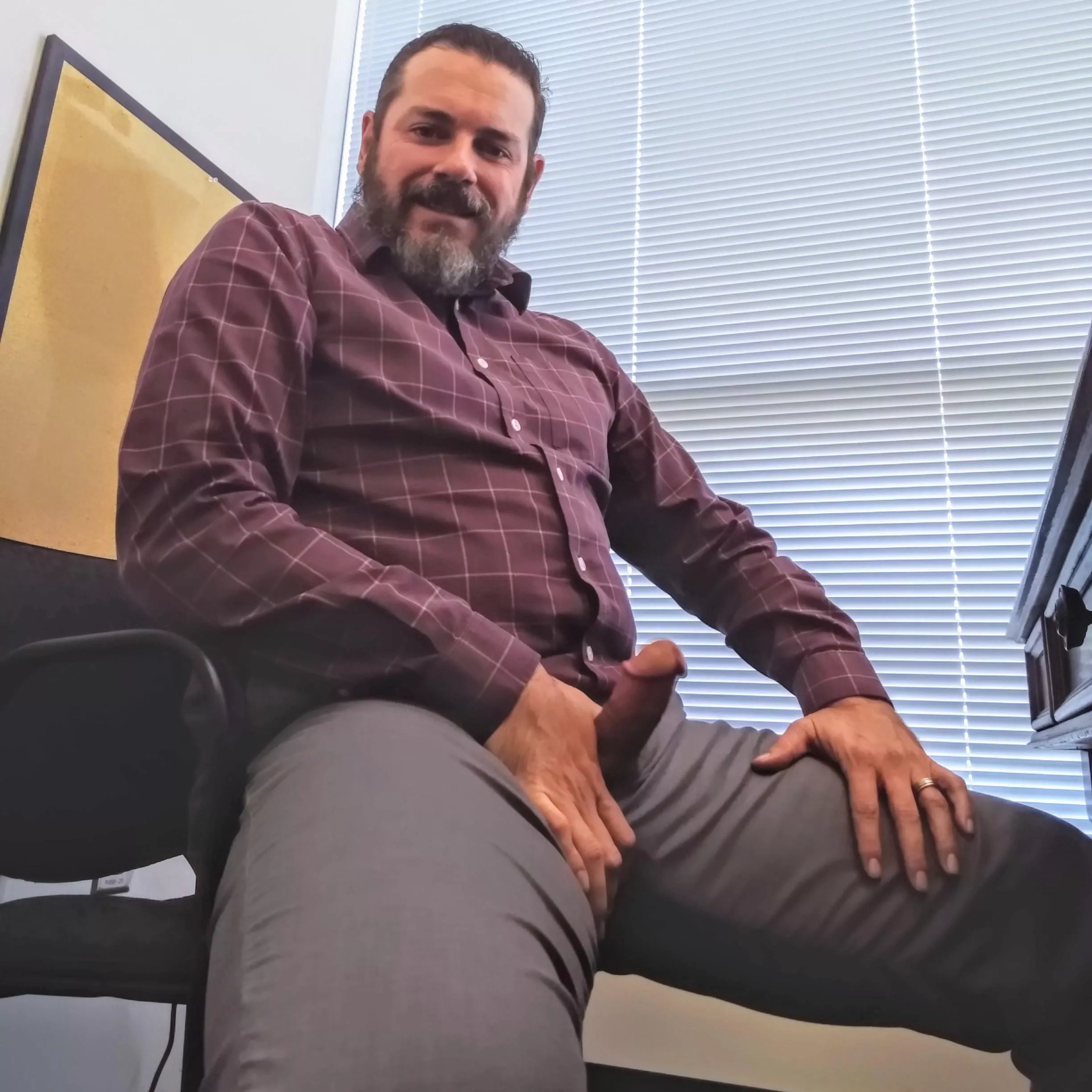 (43) just another day at the office. posted by 1980M