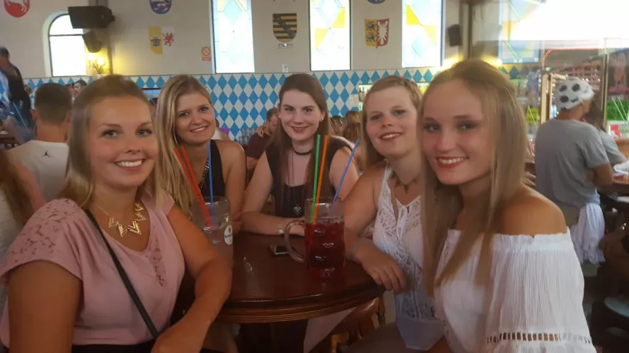 [5] Mallorca Girls by GloomyPharasing