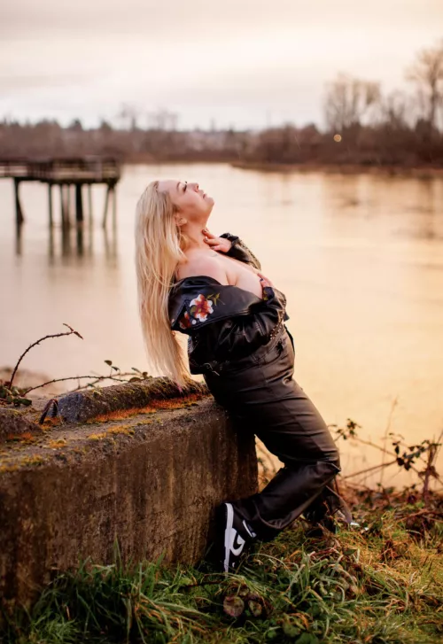 Basking in the warmth of the sun rejuvenates my spirit. by Killer_Ladki