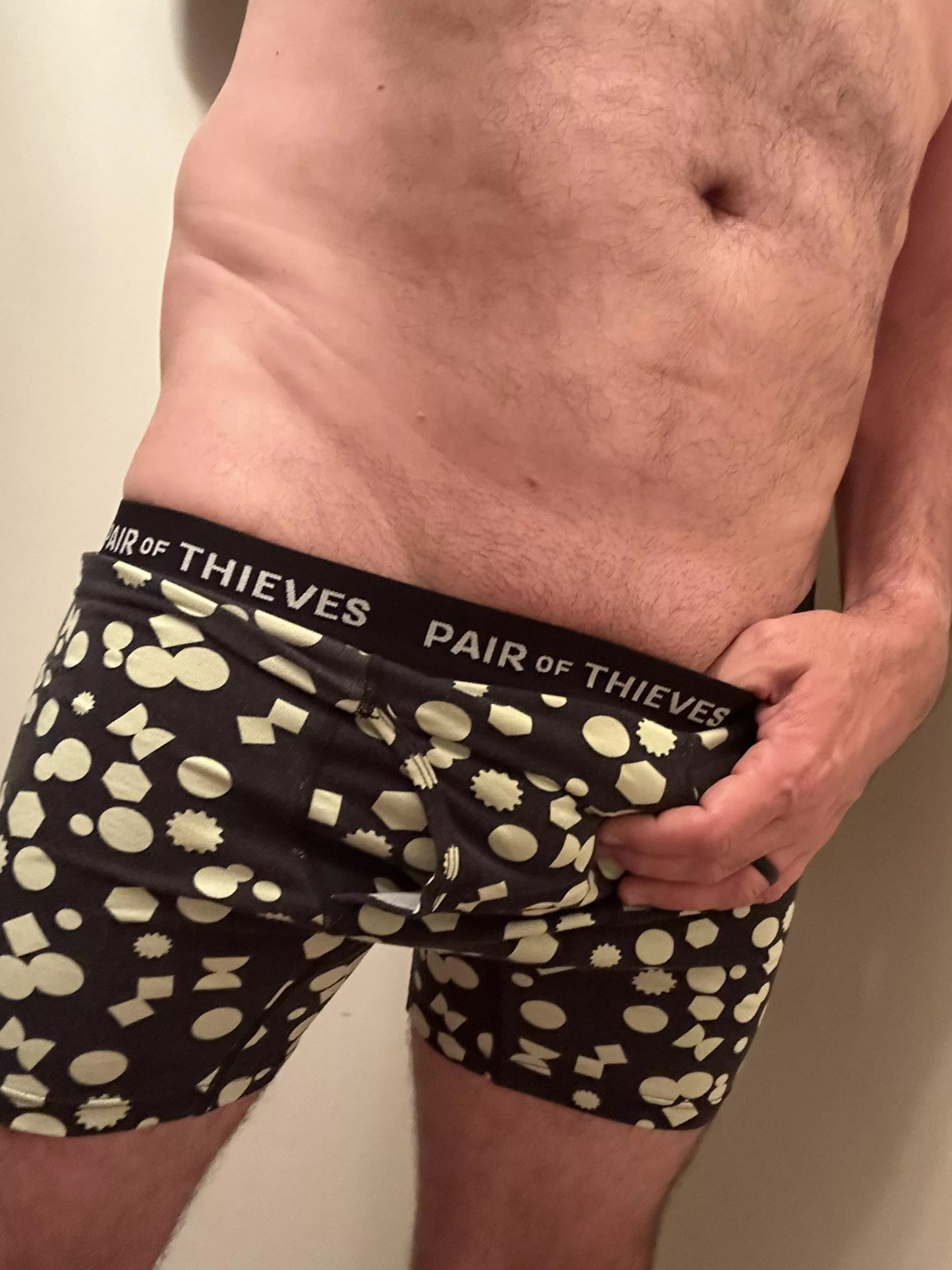 Black and yellow posted by spicypagedadbod