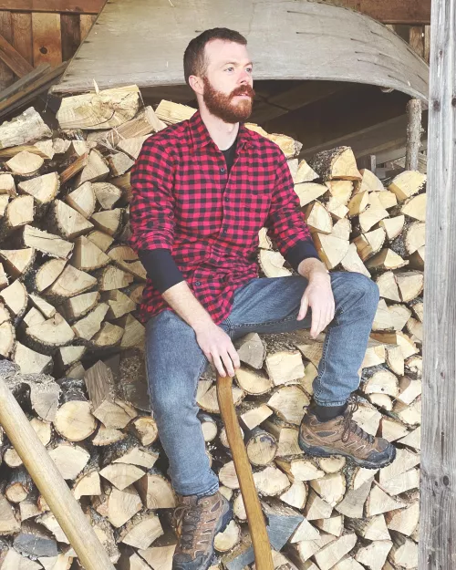 Brawny man’s little bro 🪓 by back2natureboys