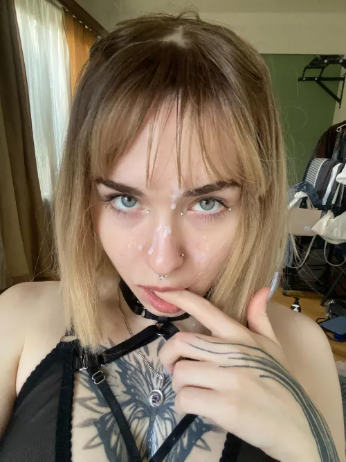 Chose my face target for sticky cum by keysipurple