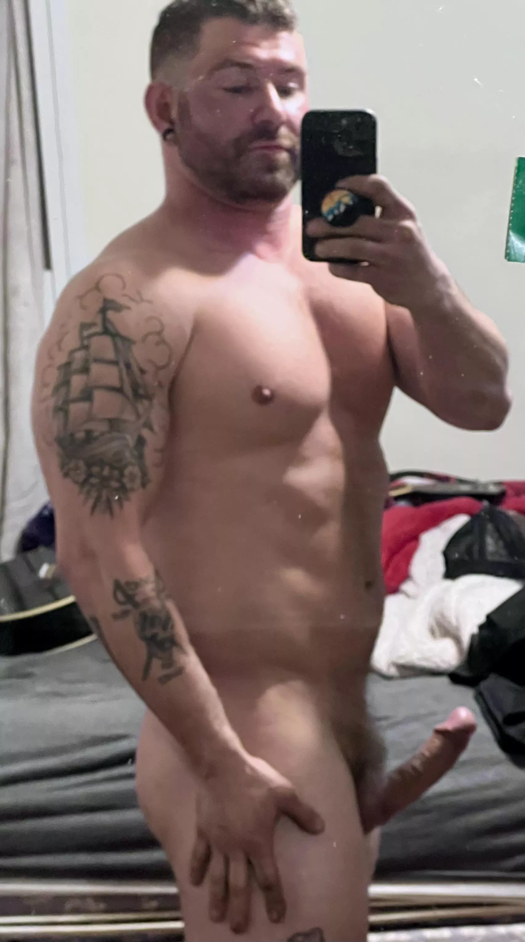 Classic mirror pic posted by Ghosttomost9