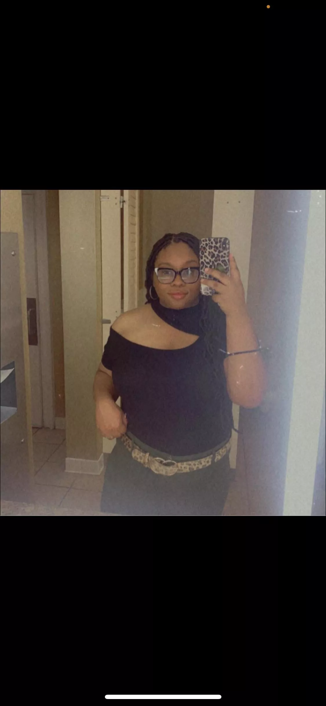 Date night 💋🤎 posted by ConstructionFlashy49