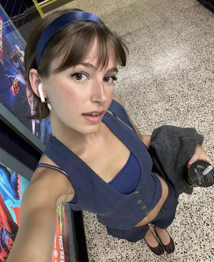 do you like girls with short hair? posted by devilndaisies