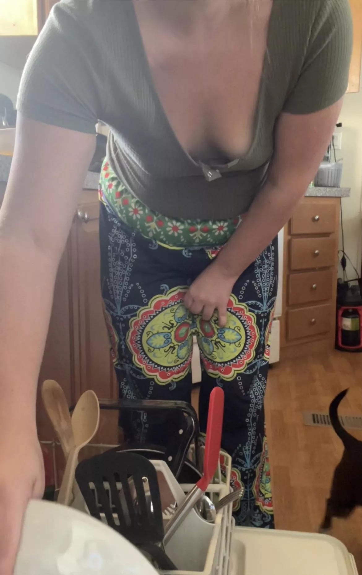 Doing Dishes posted by StrawberryBlondiexox