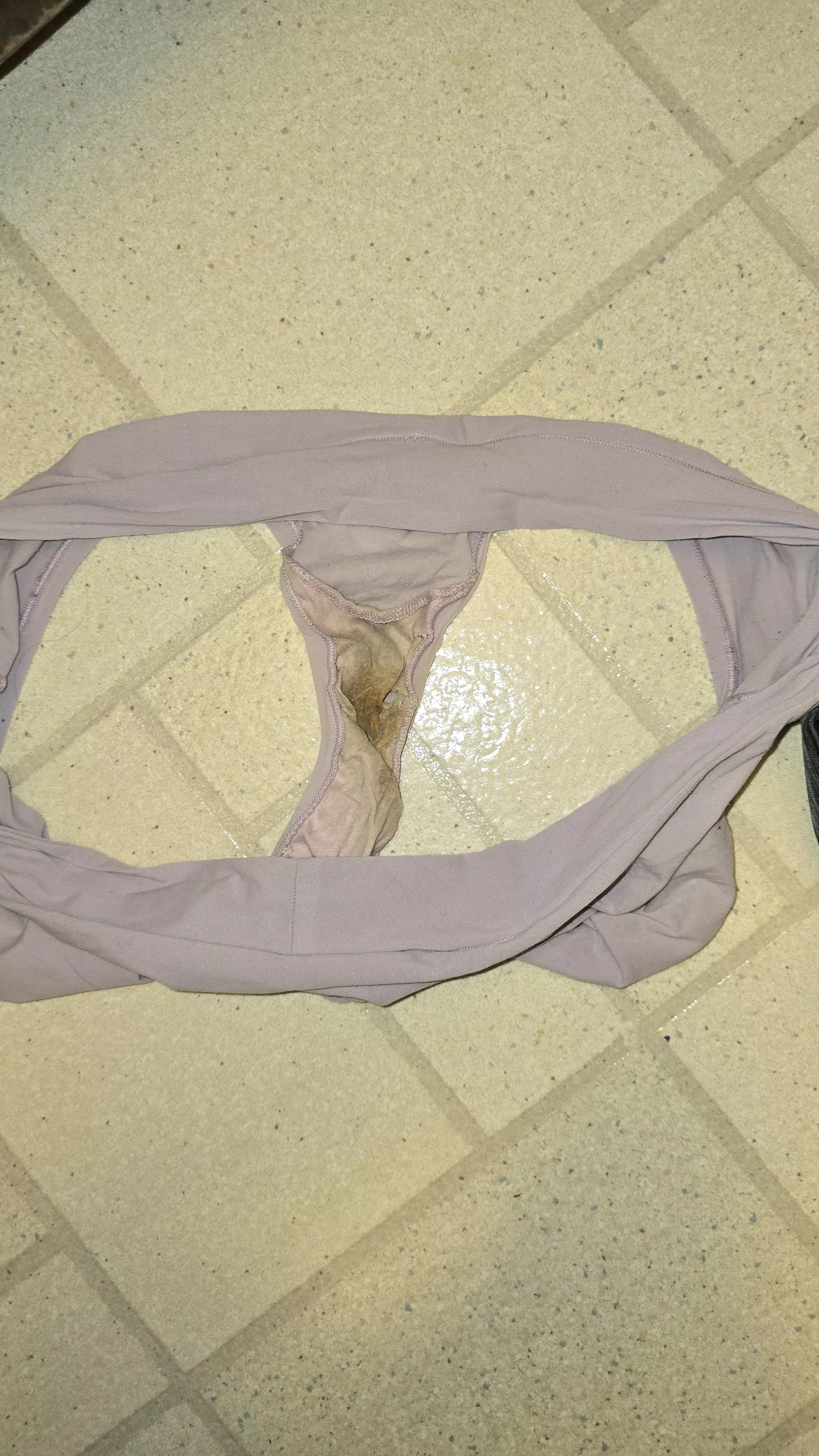 Gf's pre shower panties posted by Islaywhileyoudecay