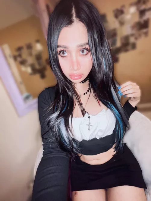 Guess how big my girl cock is and I'll send you my dick pics 🍆 by srsedframes