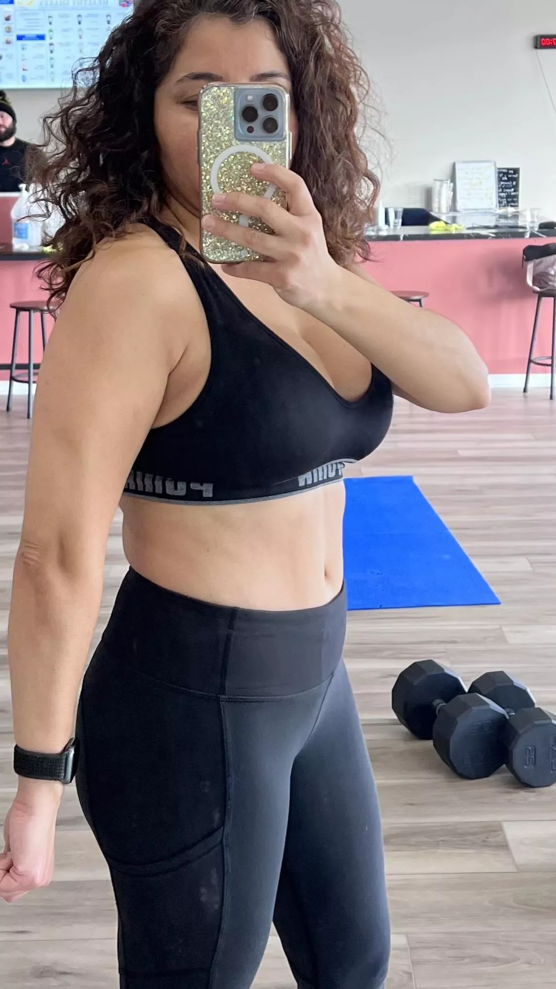 Guy working the energy bar got a show this morning! I should let him give me some protein. posted by Camila_la_bella_