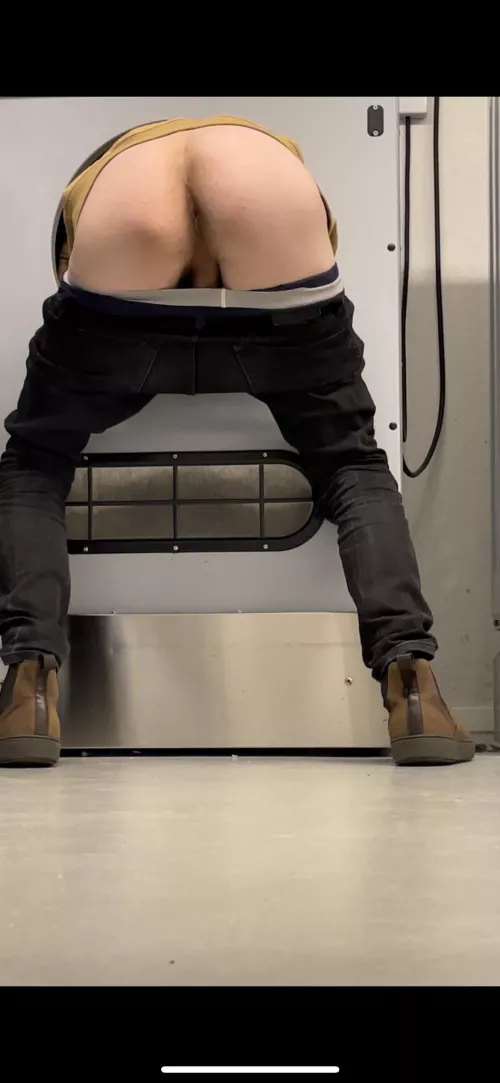 Help I got stuck in the washing machine by technicallyimportant