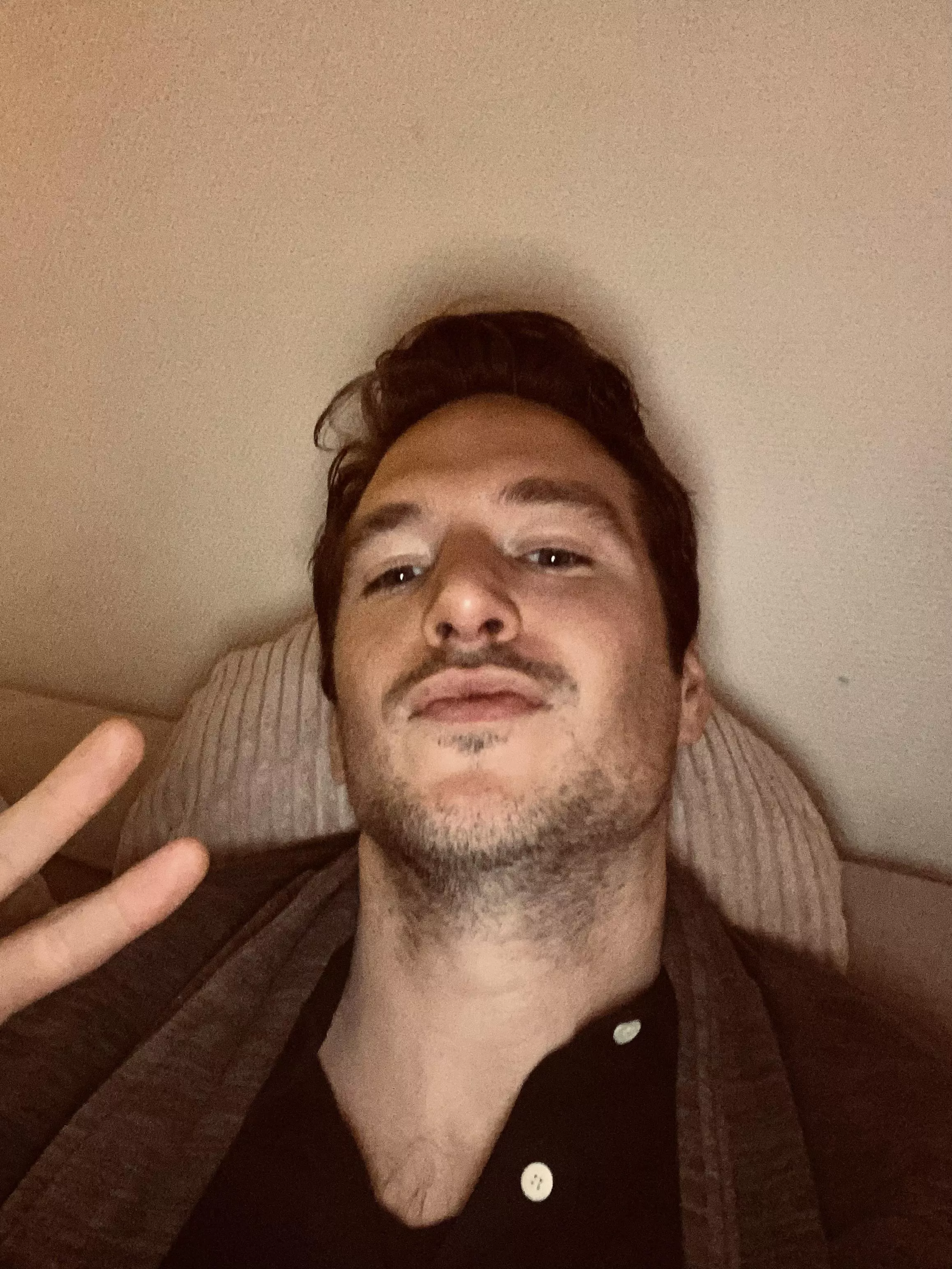 Howdy everyone 👋🏻 posted by gotsomejuiceyet